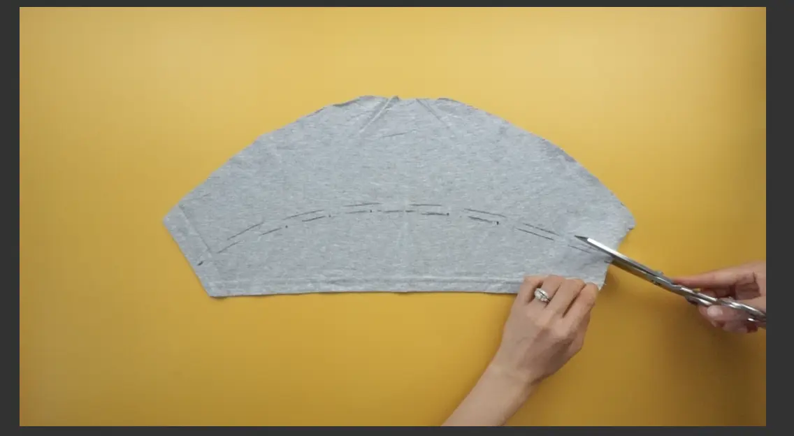 Draw the ruffles with fabric chalk and then cut along the line.