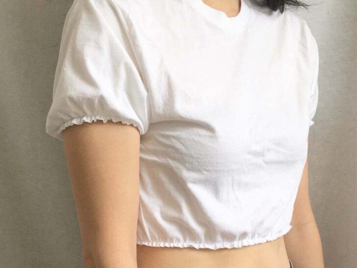 sideview of the crop top from t-shirt