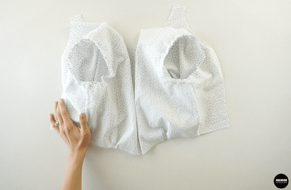 Join the armhole opening with the right sides facing together.