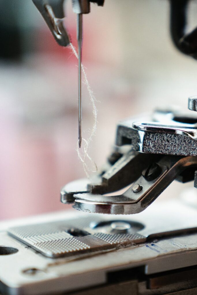 reasons for thread breaking in the sewing machine