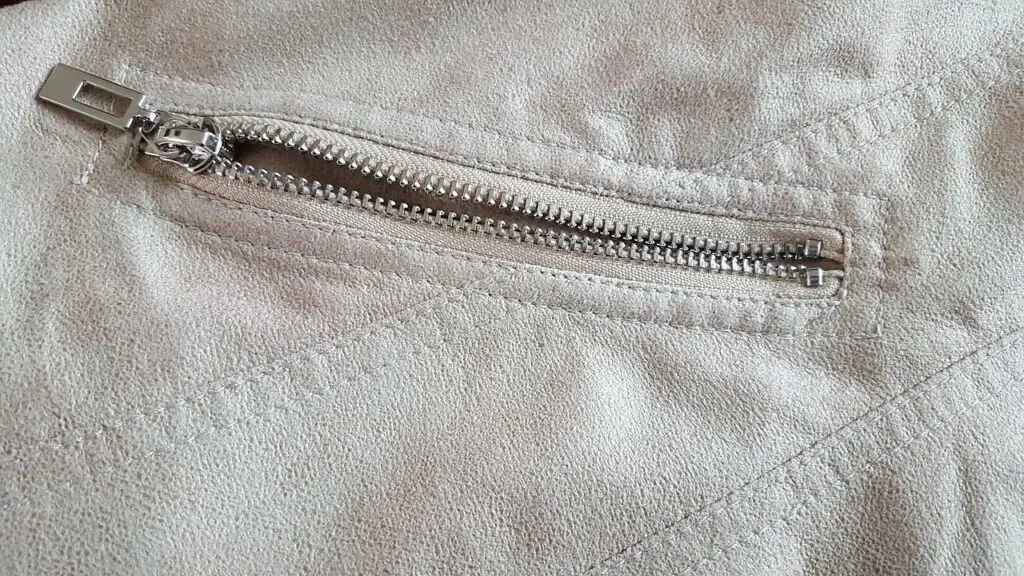 zipper opening on pocket