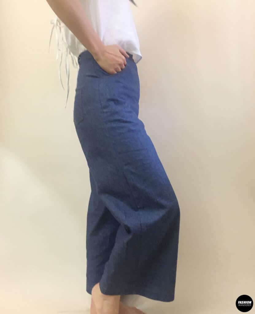 Ari denim jeans sideview Ari denim jeans sideview
