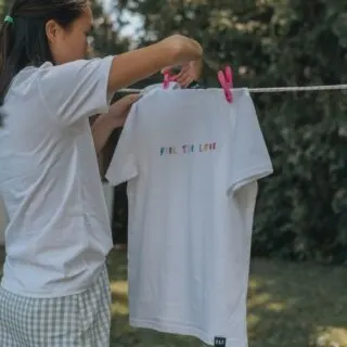 Best way to wash t-shirts by hand